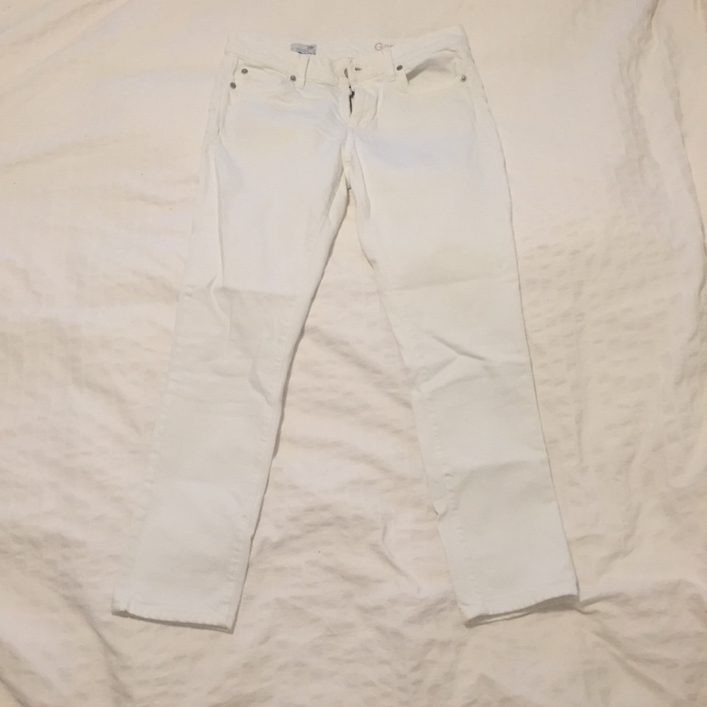 GAP girlfriend WHITE jeans 26”